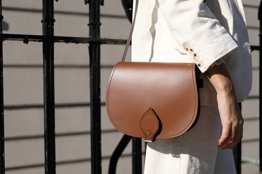 What is a Barrel Bag Purse? Learn How To Style It